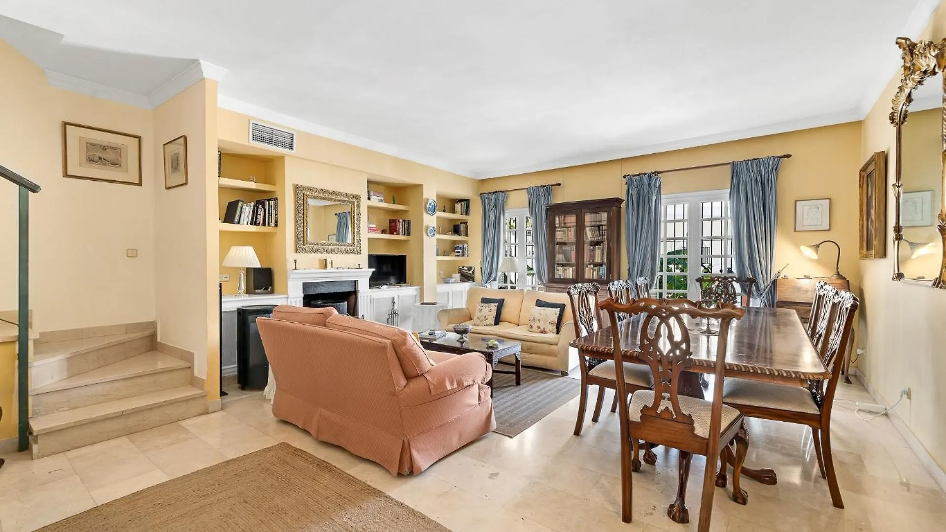 Spacy Stylish Aloha Townhouse ile iletişim