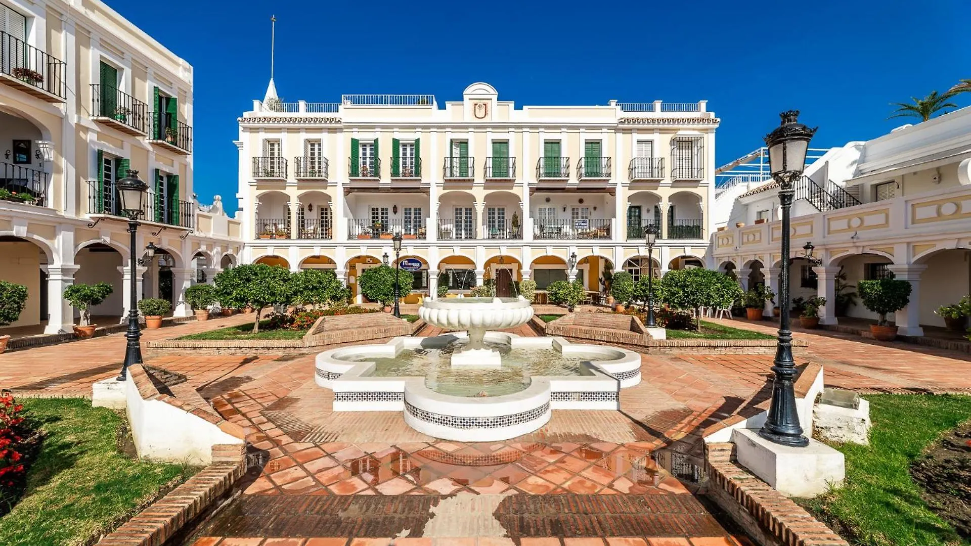 Spacy Stylish Aloha Townhouse Marbella Spain