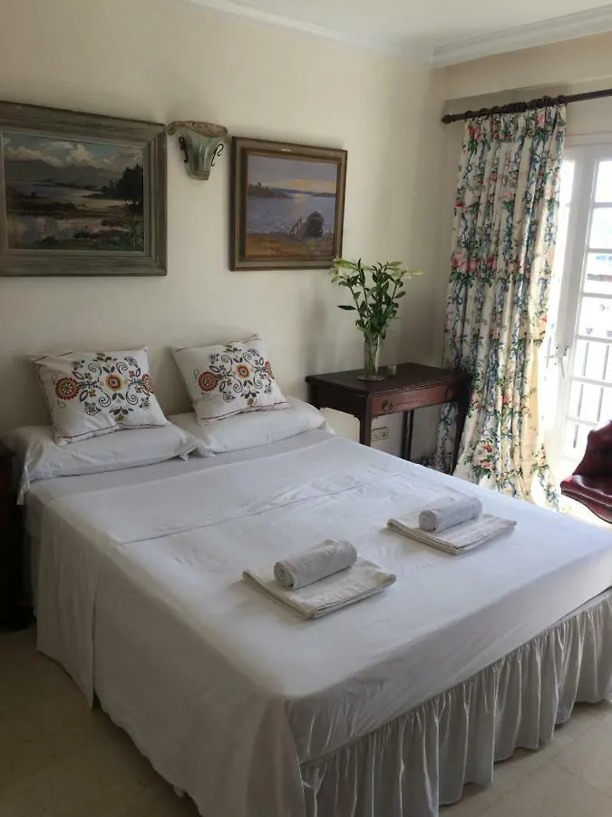 Spacy Stylish Aloha Townhouse Marbella 0*,