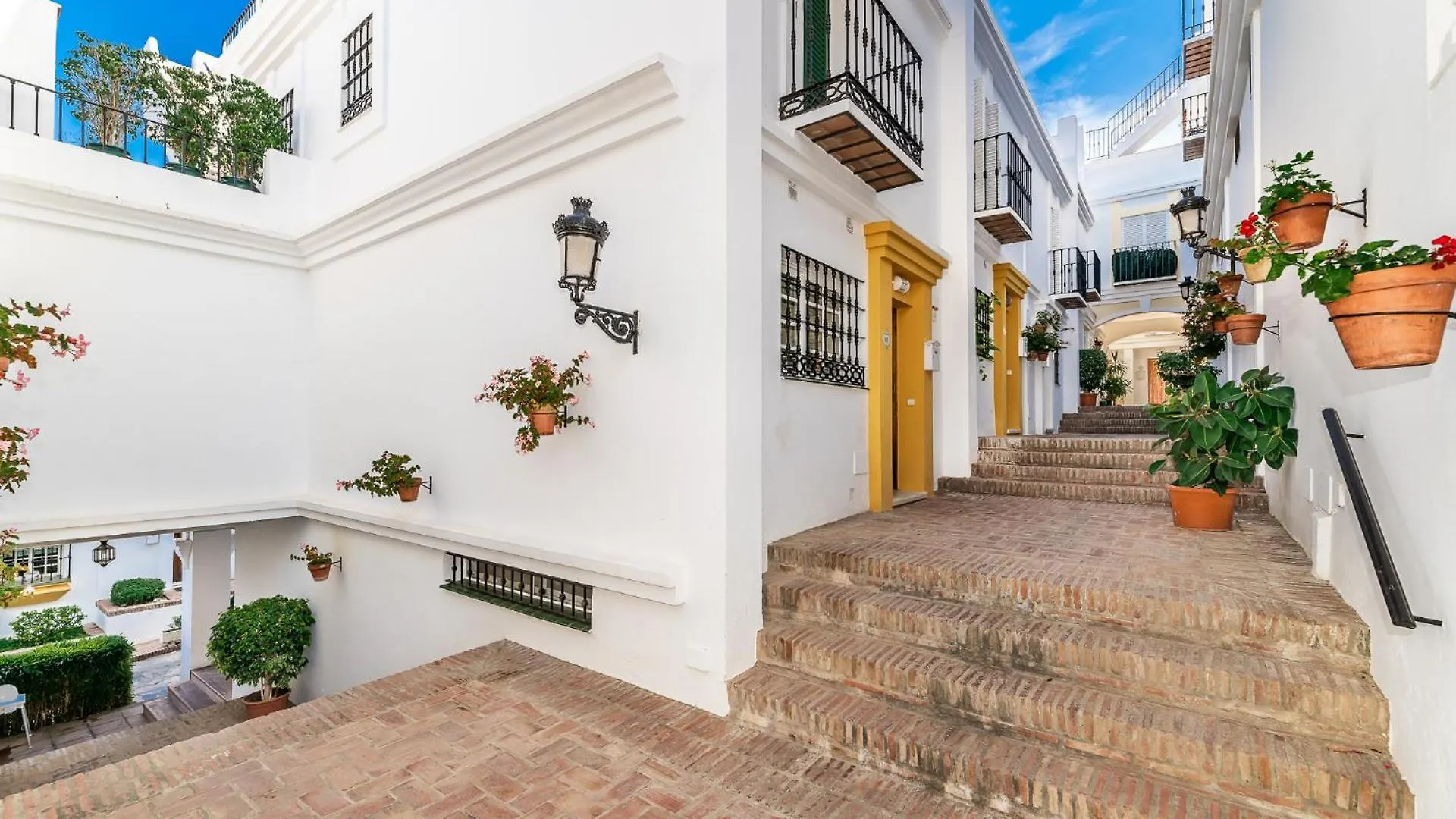 Spacy Stylish Aloha Townhouse Marbella 0*,  Španělsko