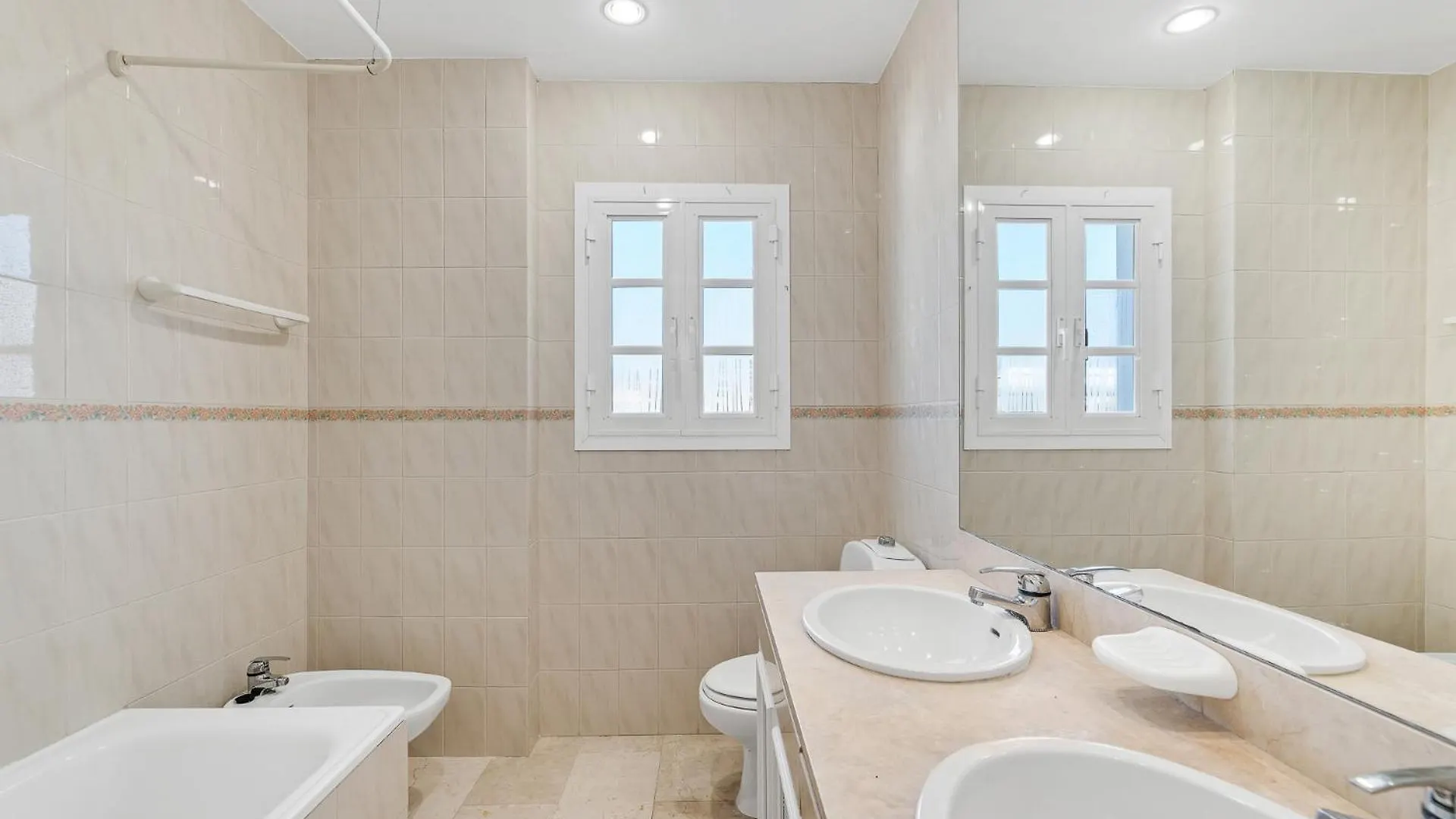 Prázdninový dům Spacy Stylish Aloha Townhouse Marbella